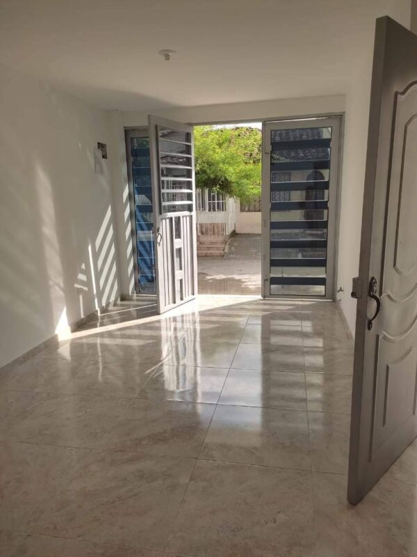 Se vende casa en Zarzal valle. Barrio el jardín muy céntrica a todo